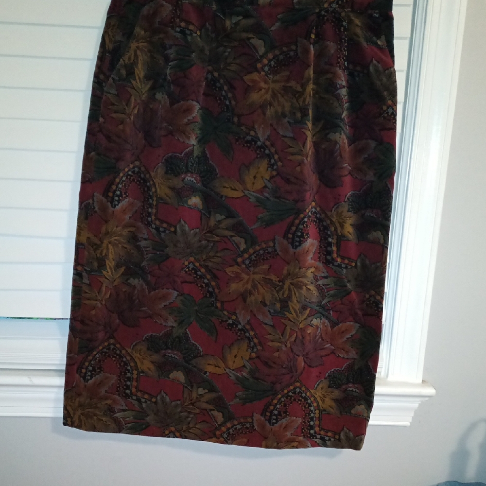 Floral Patterned Velour Skirt - Multicolor